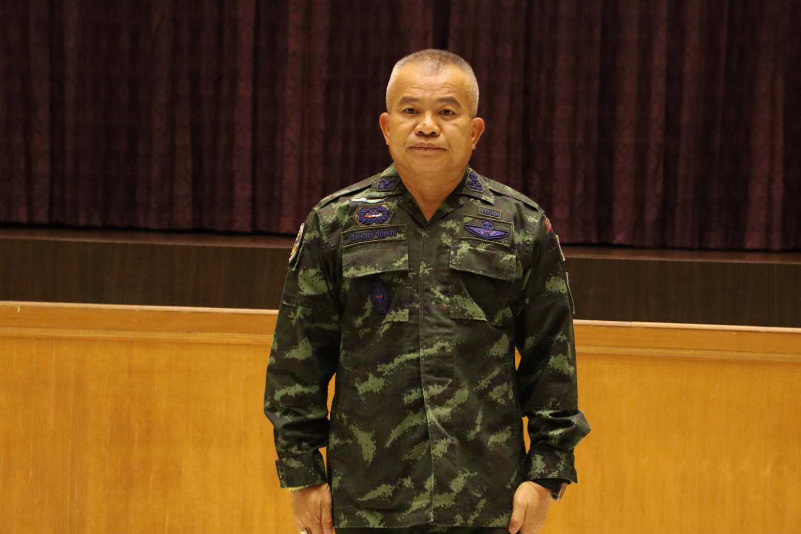 แม่ทัพภาคที่ 2 มอบโล่ประกาศเกียรติคุณ และมอบโอวาทแก่หน่วยทหารที่ร่วมปฏิบัติภารกิจในสถานการณ์การสู้รบชายแดนห้วงที่ผ่านมา