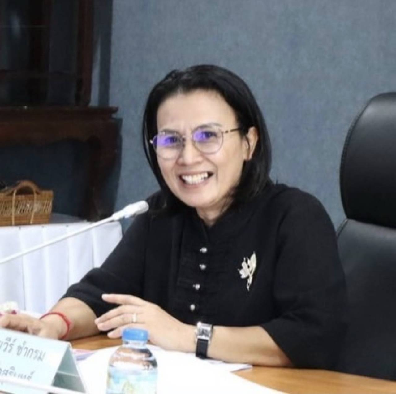 พาณิชย์สุรินทร์ ดึงห้างดัง หั่นราคาสู้วิกฤต ชาวสุรินทร์แห่ช้อปสินค้าจำเป็น - พาณิชย์ย้ำออกตรวจทุกวันป้องกันขึ้นราคาเกินควร